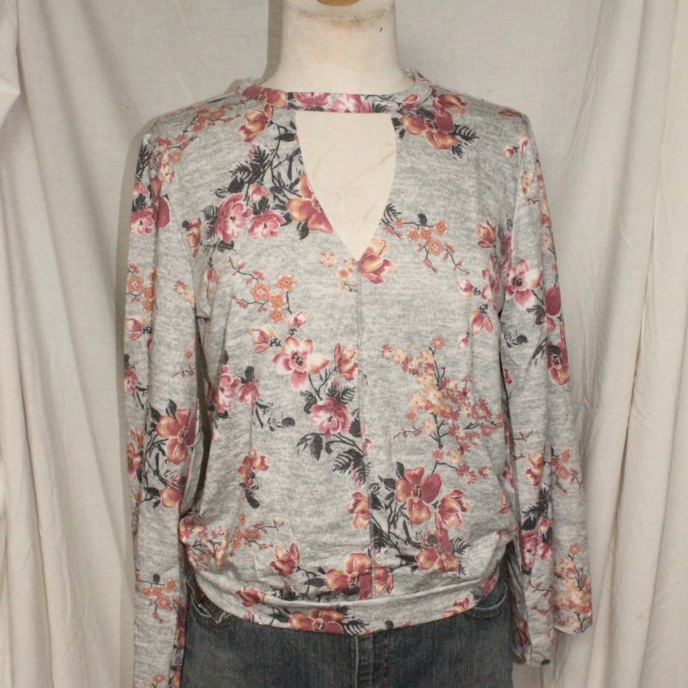Bebop Bell Sleeve grey and floral top szM